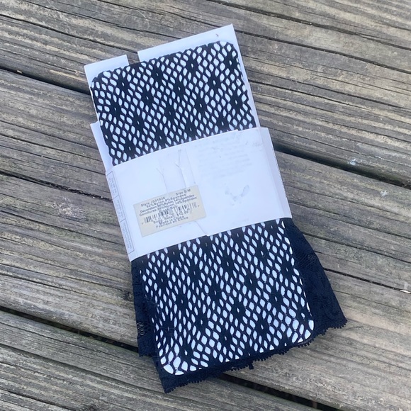 Jessica Simpson Black Lace Capri Leggings sz small/medium - Picture 5 of 7